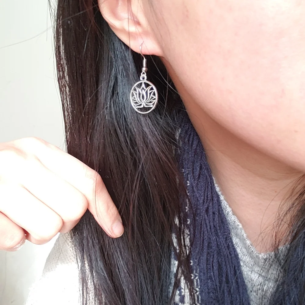 Simple Basic Silver Zen Lotus Flower Earrings - Picture 3 of 4